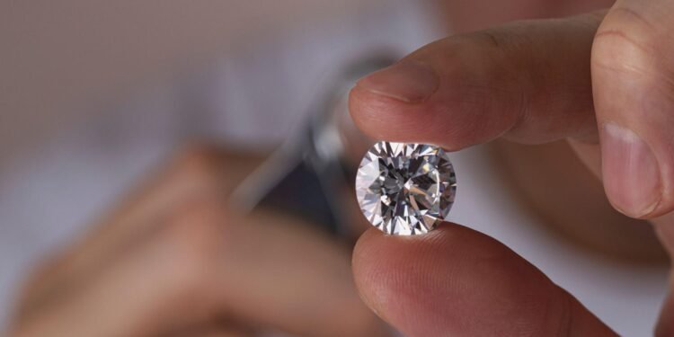 How to Identify Fake Diamonds from Real Ones